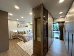 Shrewsbury Road (D11), Terrace #533964241